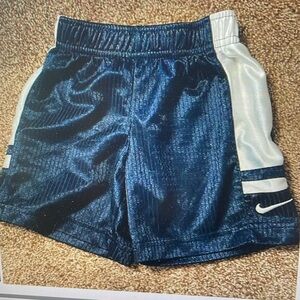 Nike Basketball Shorts 2T